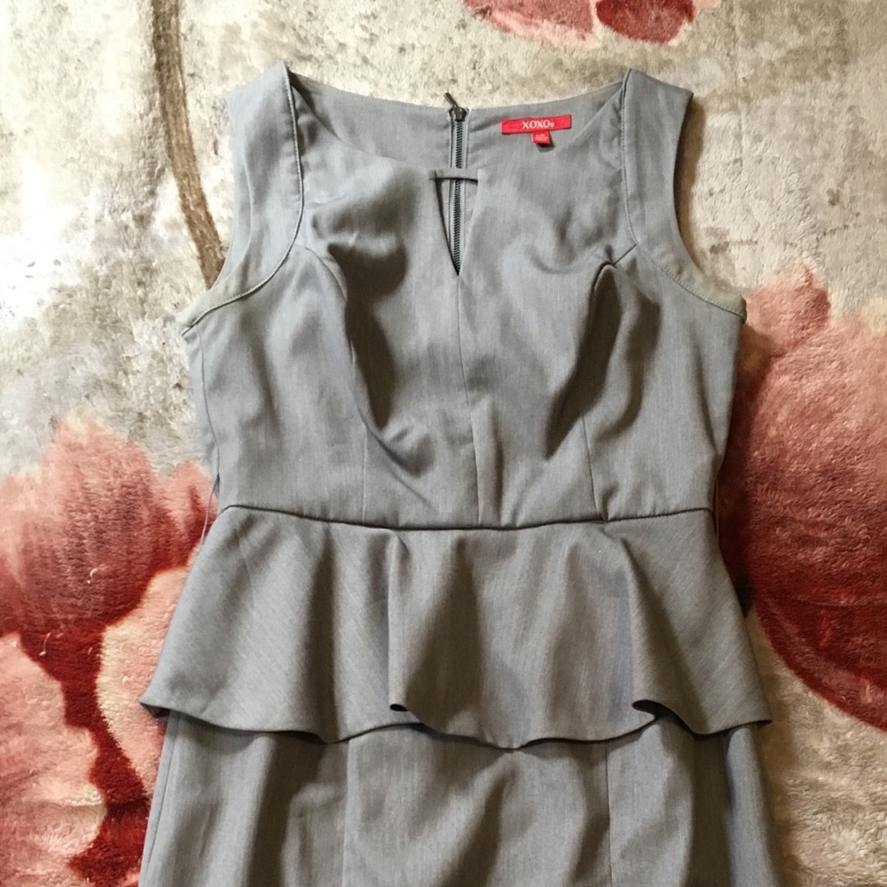 Dress - Picture 3 of 6